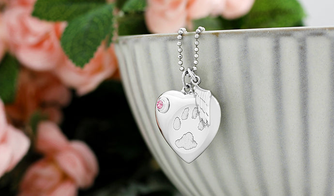 Remembering Our Best Buddies: A Guide to Pet Ash Necklaces