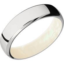 Stainless Steel + Polish , Polish Finish + Freshwater Mother of Pearl