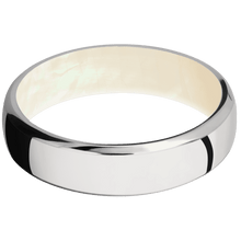 Stainless Steel + Polish , Polish Finish + Freshwater Mother of Pearl